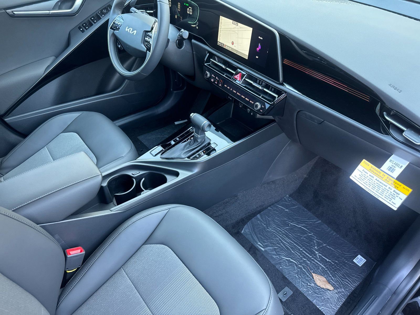 New 2026 Kia Niro EX FWD image 15