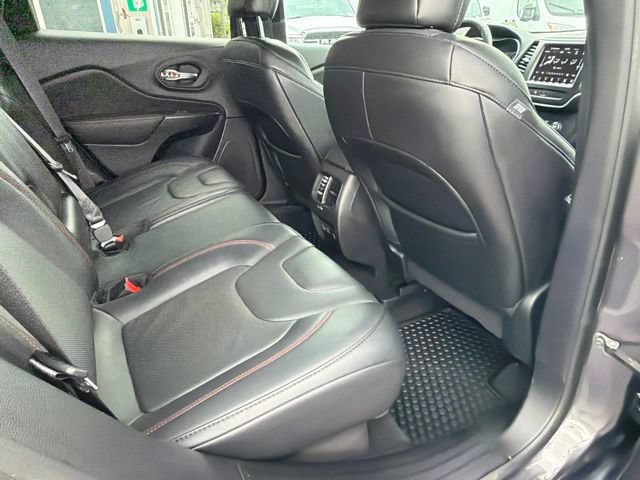 Used 2021 Jeep Cherokee Trailhawk AWD/4WD image 12