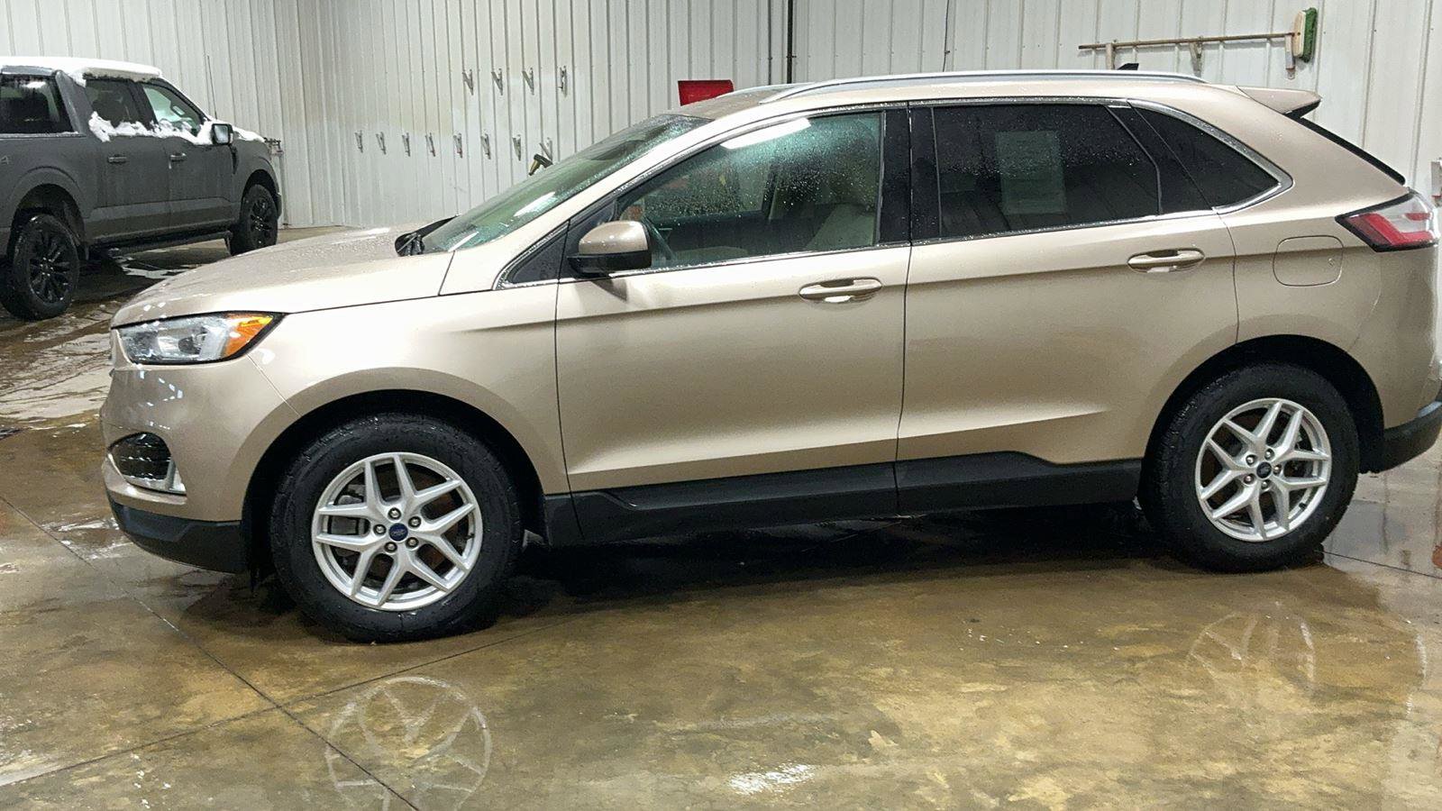 Certified 2021 Ford Edge SEL w/ Convenience Package image 9