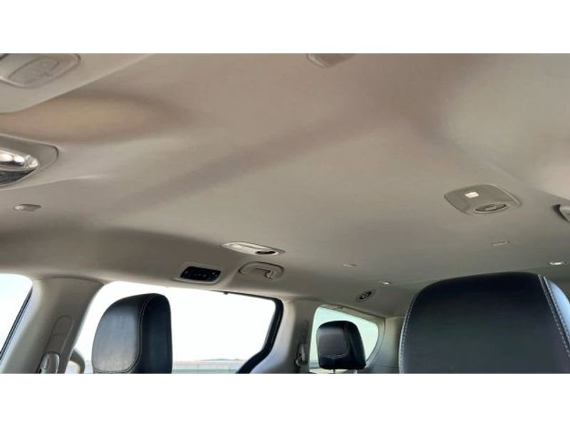 Used 2020 Chrysler Voyager Lxi image 48