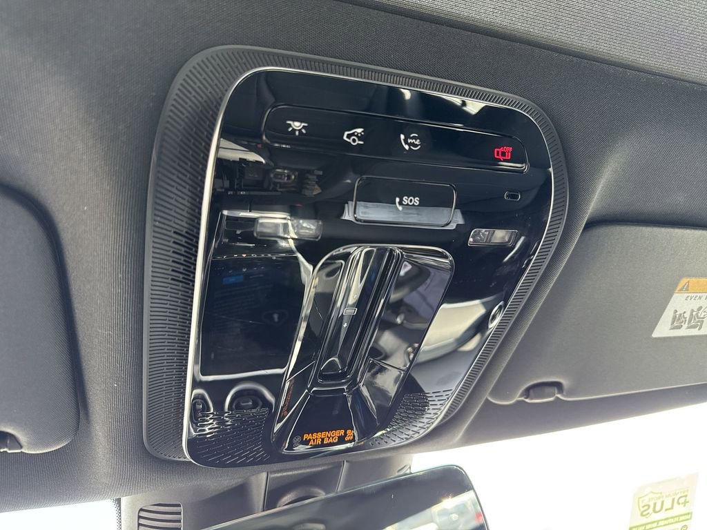 Used 2025 Mercedes-Benz C 300 Sedan image 15