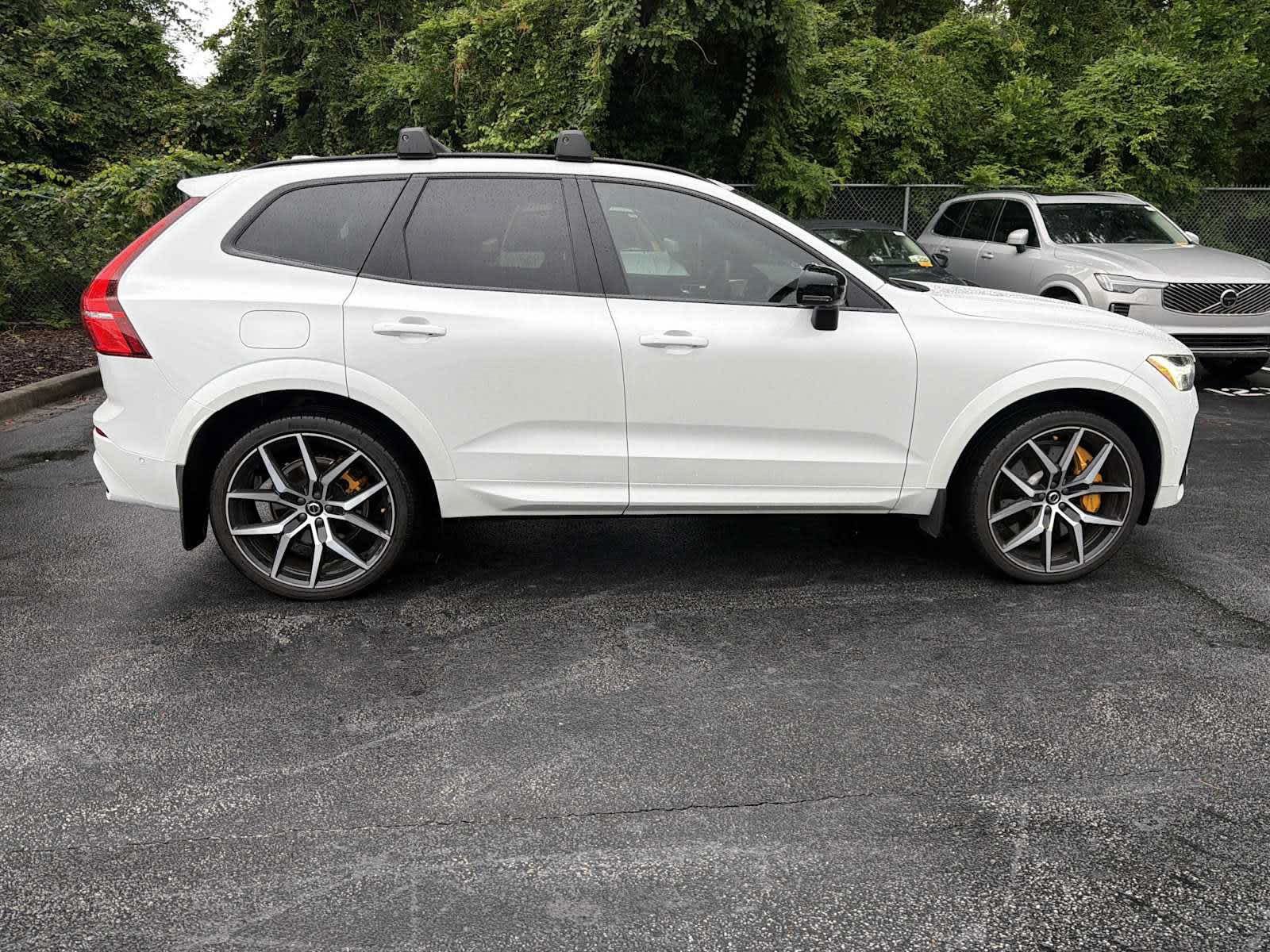 Used 2023 Volvo XC60 B5 Ultimate w/ Climate Package FWD image 16