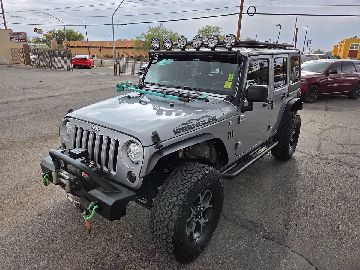Used 2018 Jeep Wrangler Unlimited Sahara w/ Connectivity Group AWD/4WD image 26