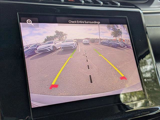 Used 2023 Jeep Grand Cherokee Laredo image 13