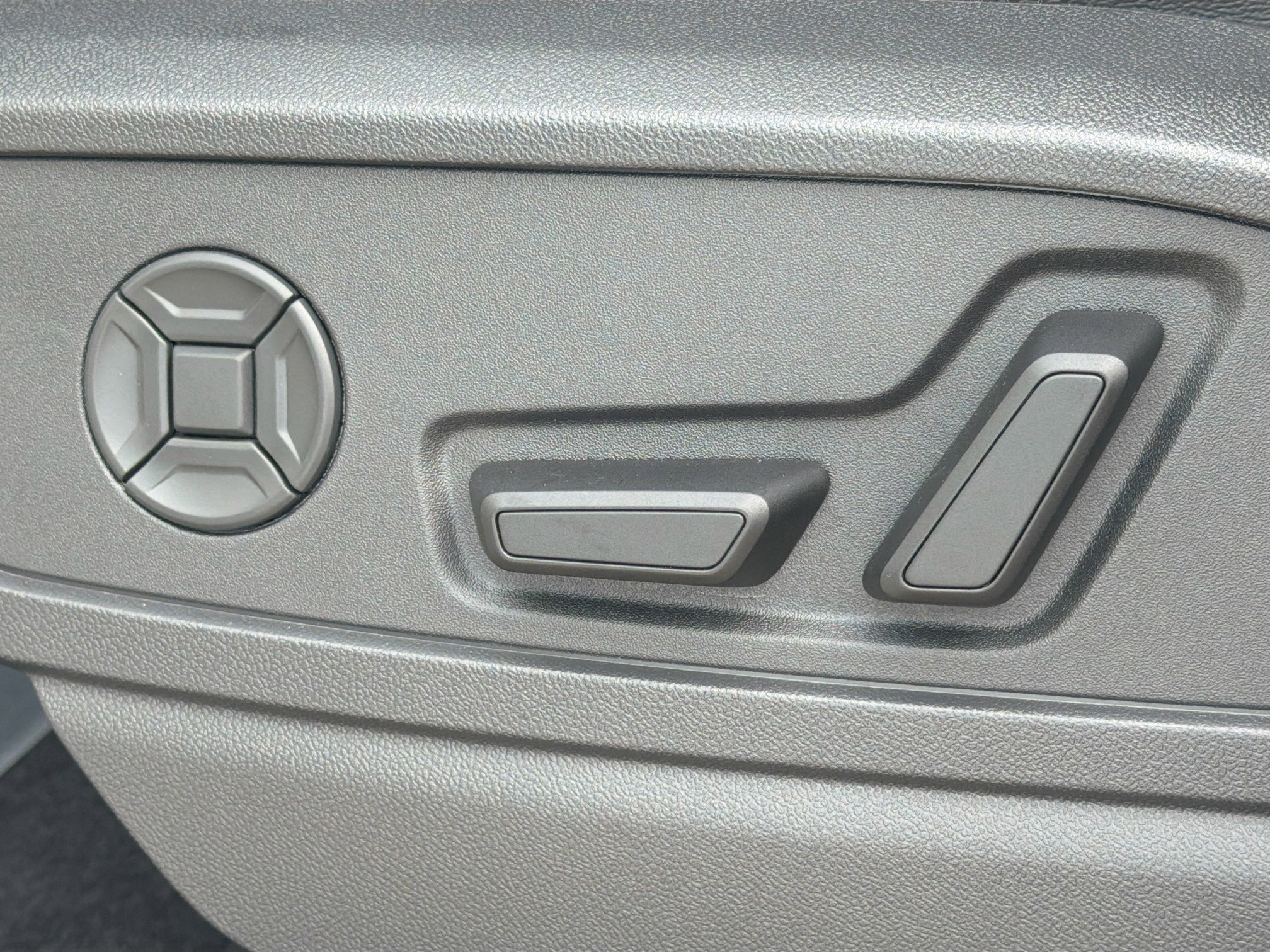 New 2025 Audi Q5 Premium Plus image 25