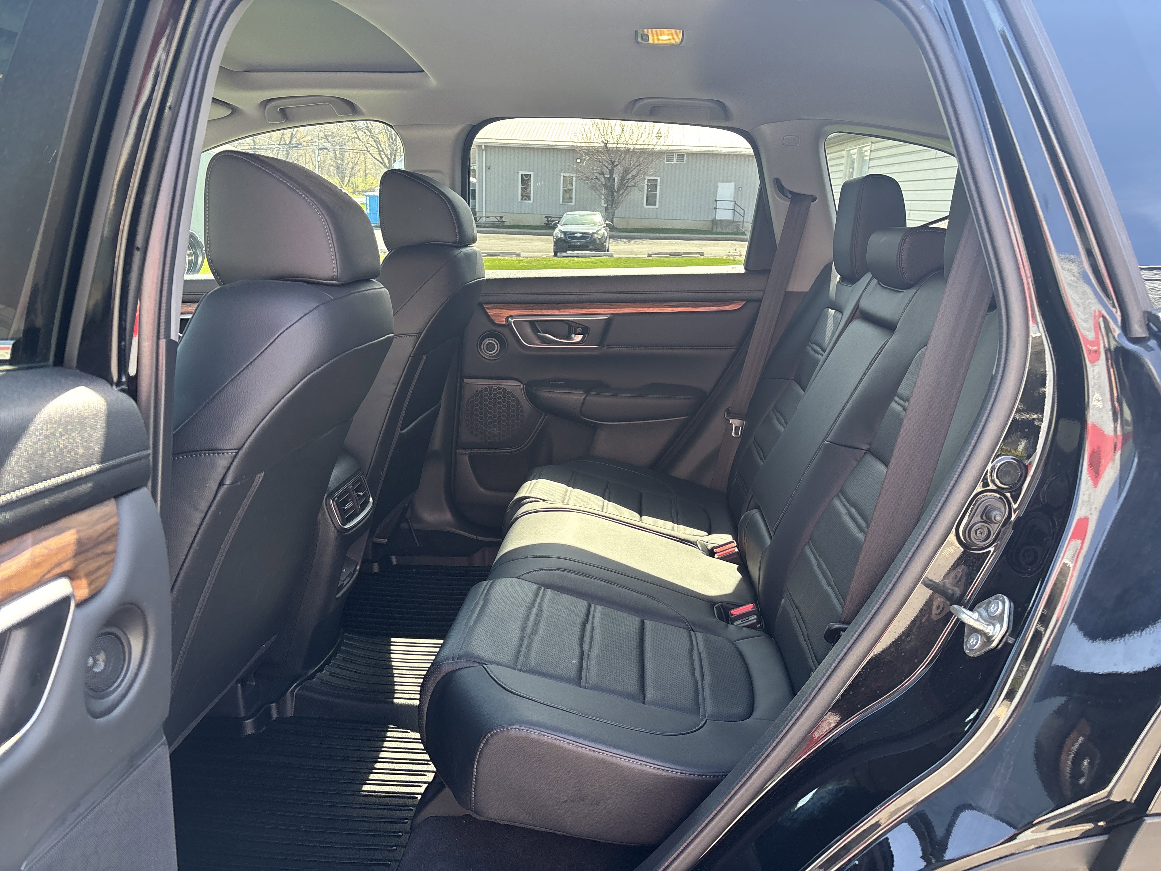 Used 2018 Honda CR-V Touring image 14