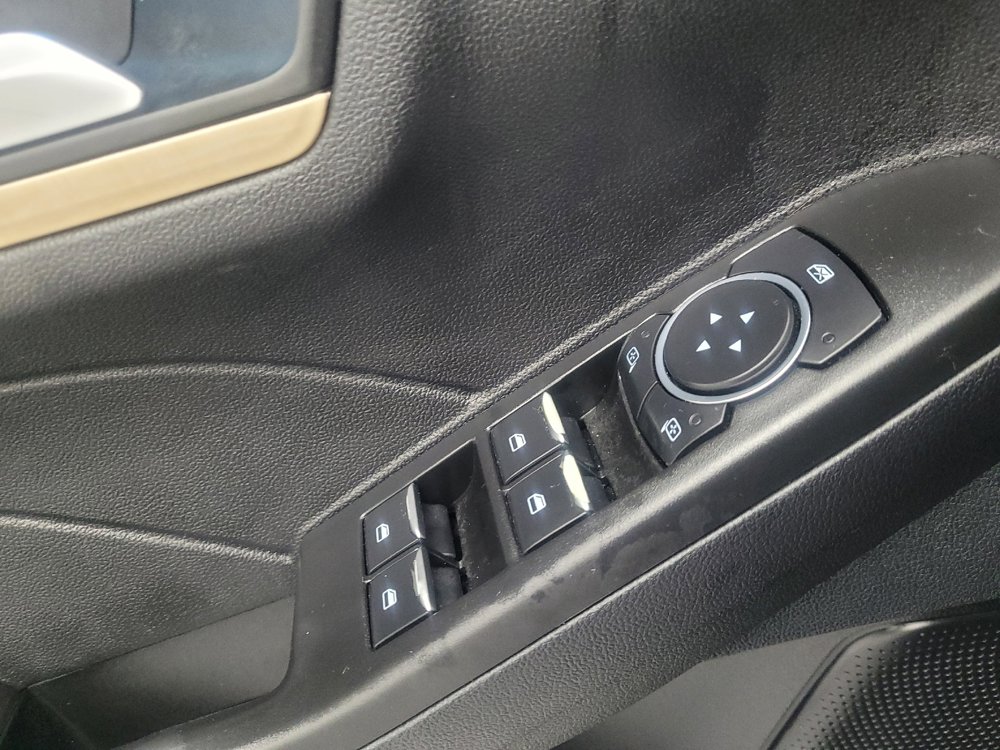 Used 2022 Ford Escape Titanium w/ Titanium Premium Package FWD image 27