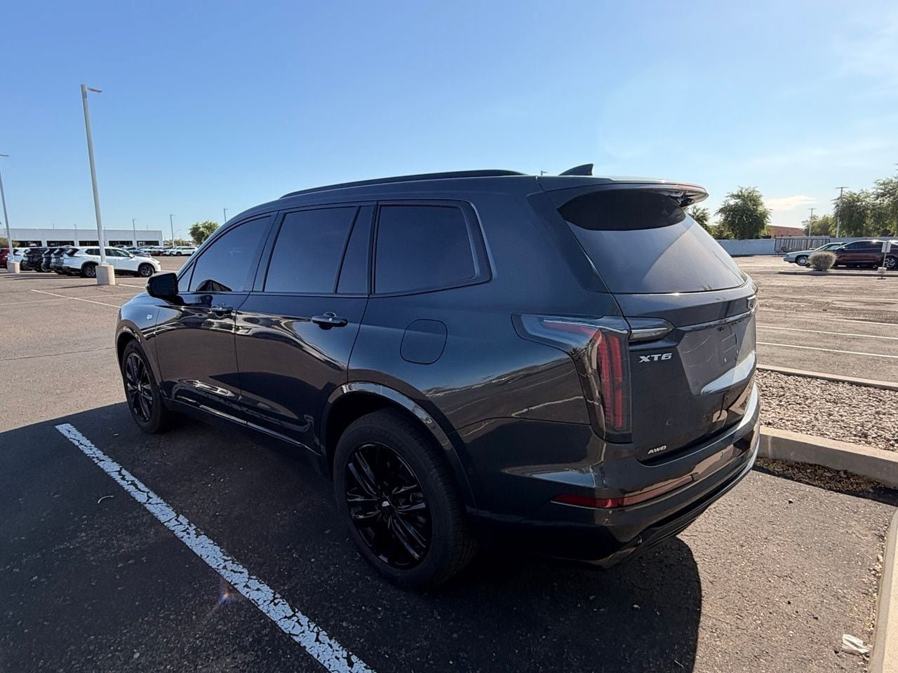 Used 2021 Cadillac XT6 Sport w/ LPO, ONYX Package AWD/4WD image 6