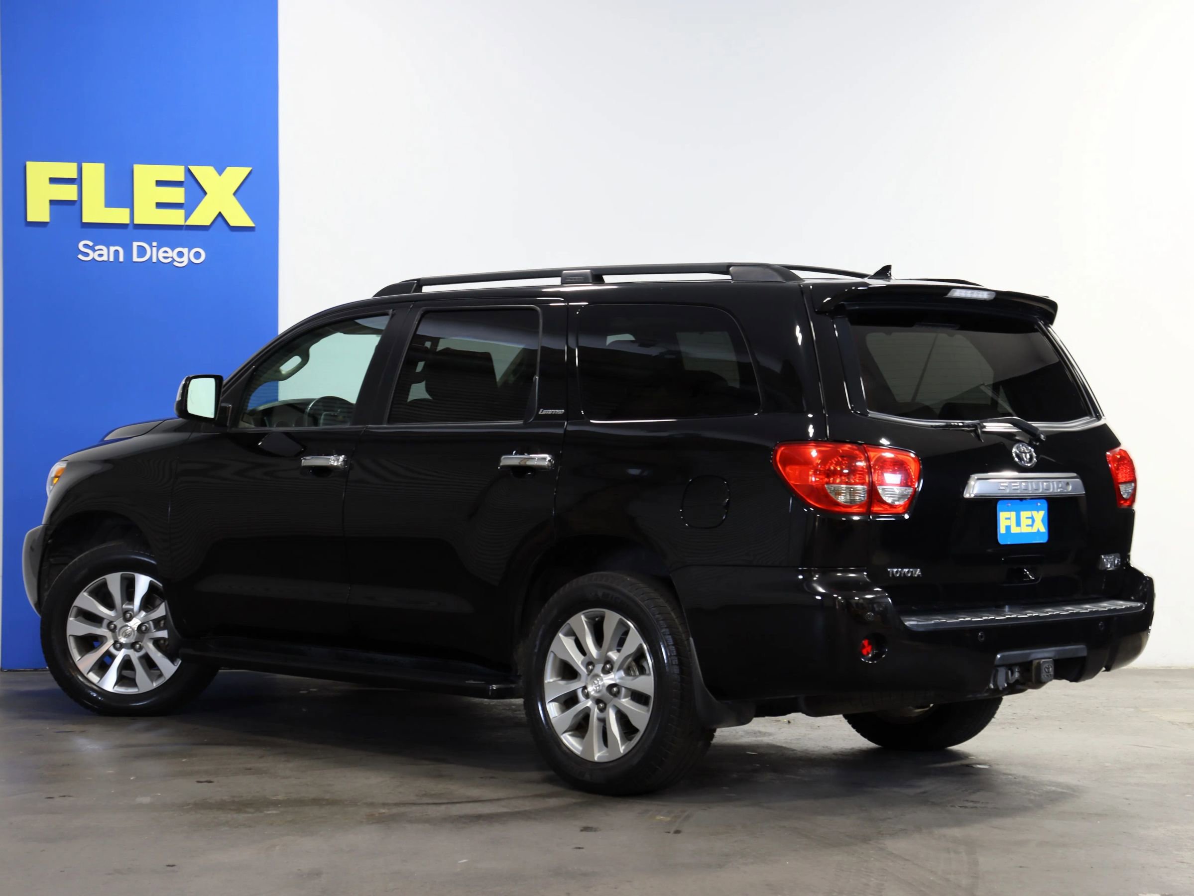 Used 2010 Toyota Sequoia Limited image 3