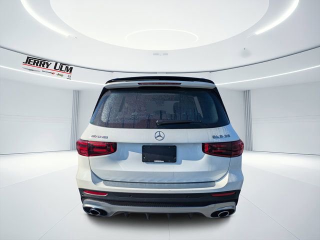 Used 2025 Mercedes-Benz GLB 35 AMG 4MATIC image 4
