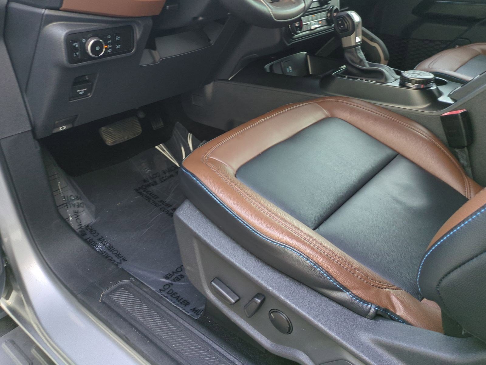 Used 2024 Ford Bronco Outer Banks image 17