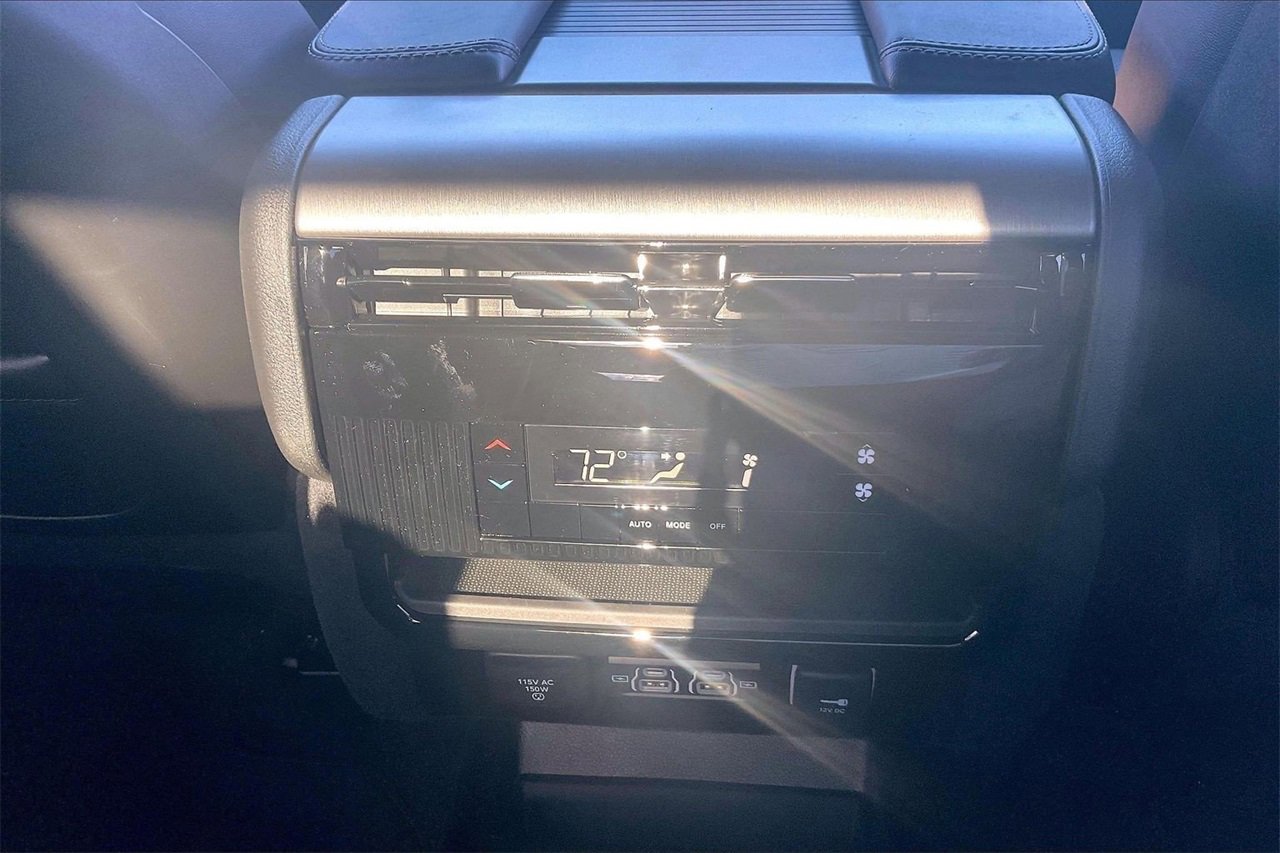 New 2026 Jeep Grand Wagoneer w/ Premium Group I image 18