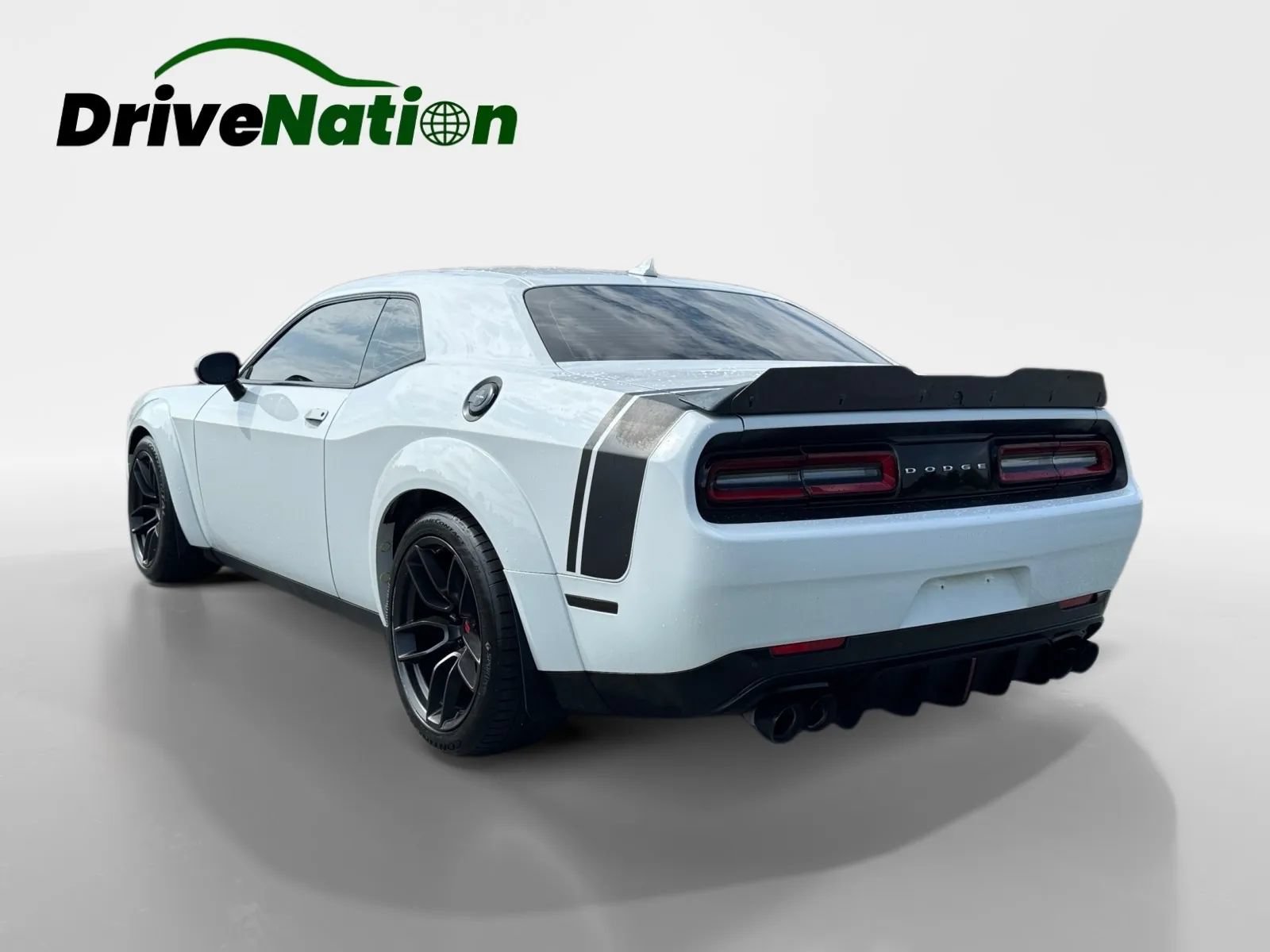 Used 2016 Dodge Challenger R/T Scat Pack w/ Leather Interior Group RWD image 7