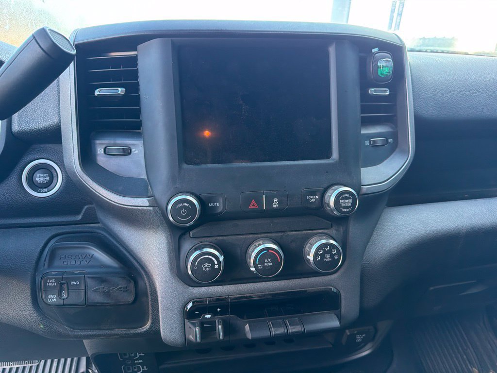 Used 2024 RAM 3500 Tradesman w/ Chrome Appearance Group AWD/4WD image 12