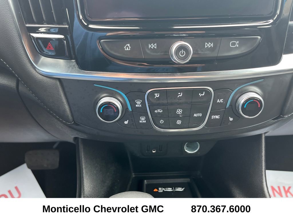 Used 2023 Chevrolet Traverse LT FWD image 20