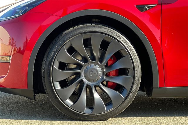 Used 2023 Tesla Model Y Performance image 30