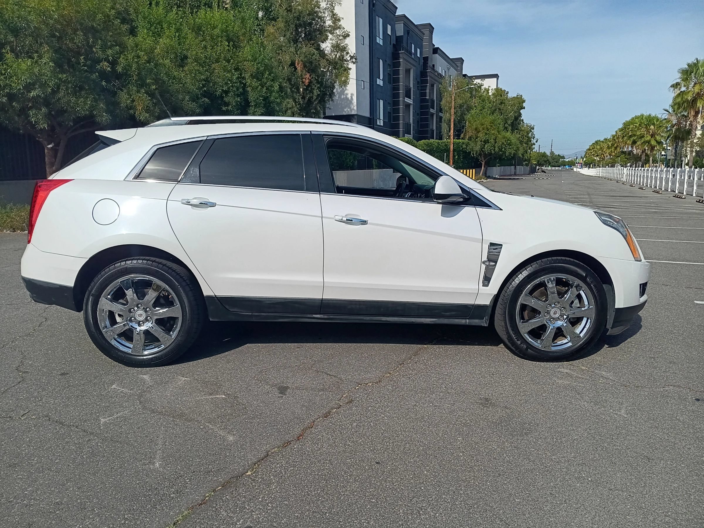 Used 2012 Cadillac SRX Performance FWD image 4