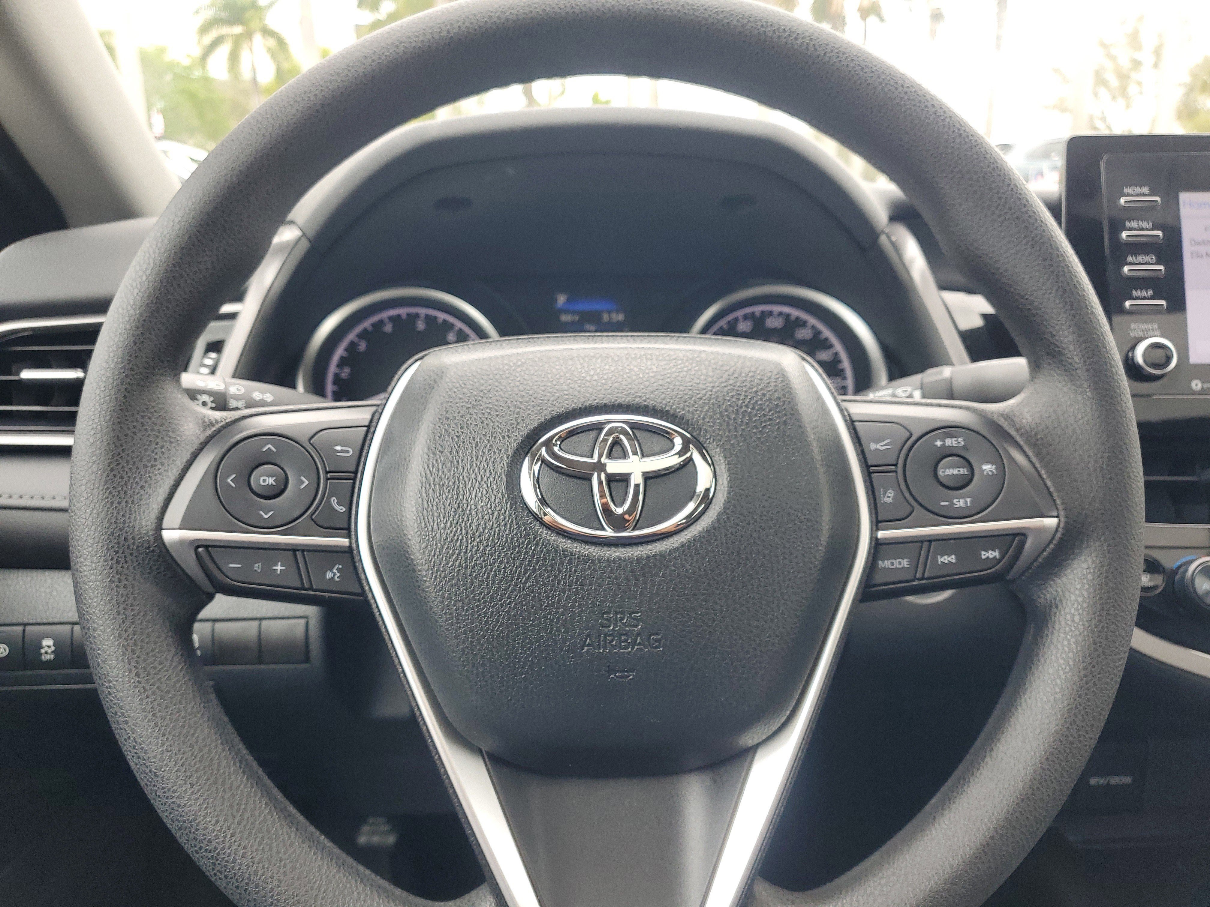 Used 2024 Toyota Camry LE w/ Convenience Package image 21