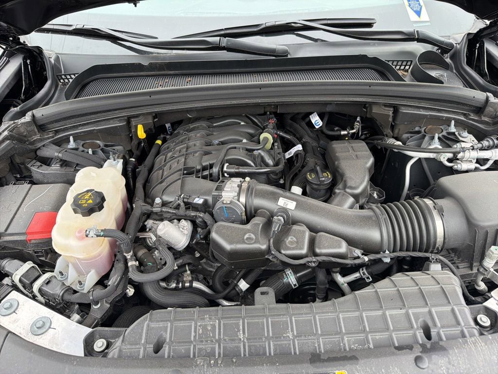 Certified 2025 Jeep Grand Cherokee Laredo AWD/4WD image 28