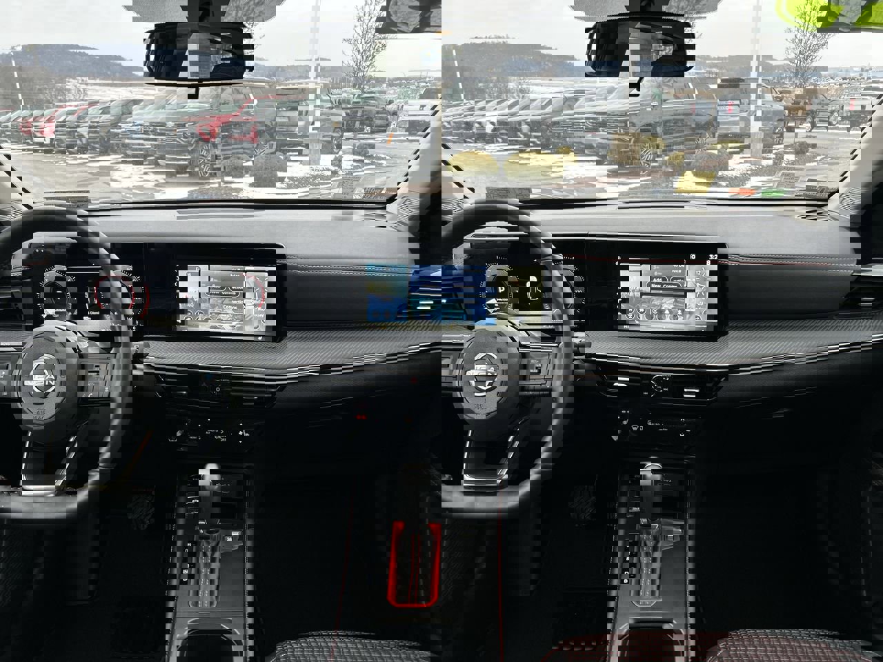 Used 2025 Nissan Kicks SR w/ SR Premium Package image 16