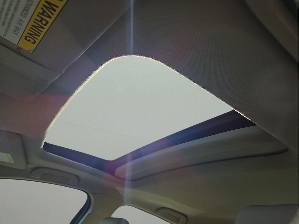 Used 2013 Acura ILX w/ Premium Package image 15