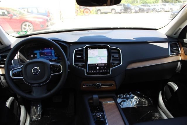 Certified 2023 Volvo XC90 B6 Plus w/ Protection Package Premier AWD/4WD image 24