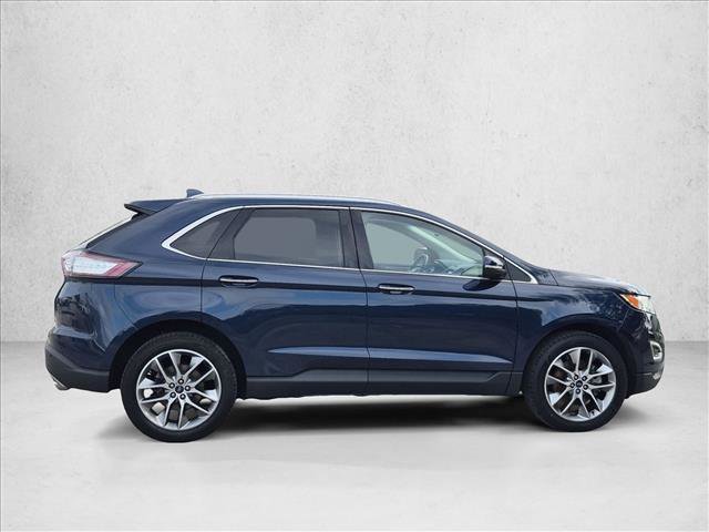 Used 2017 Ford Edge Titanium w/ Technology Package FWD image 4