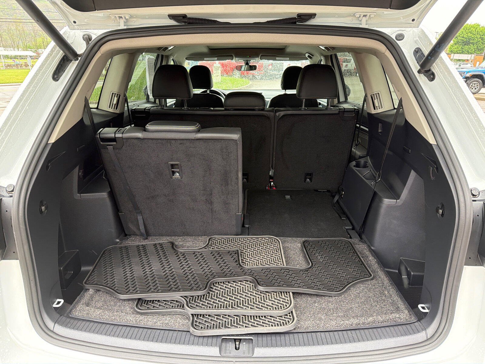 Used 2021 Volkswagen Atlas SE w/ Panoramic Sunroof Package AWD/4WD image 10