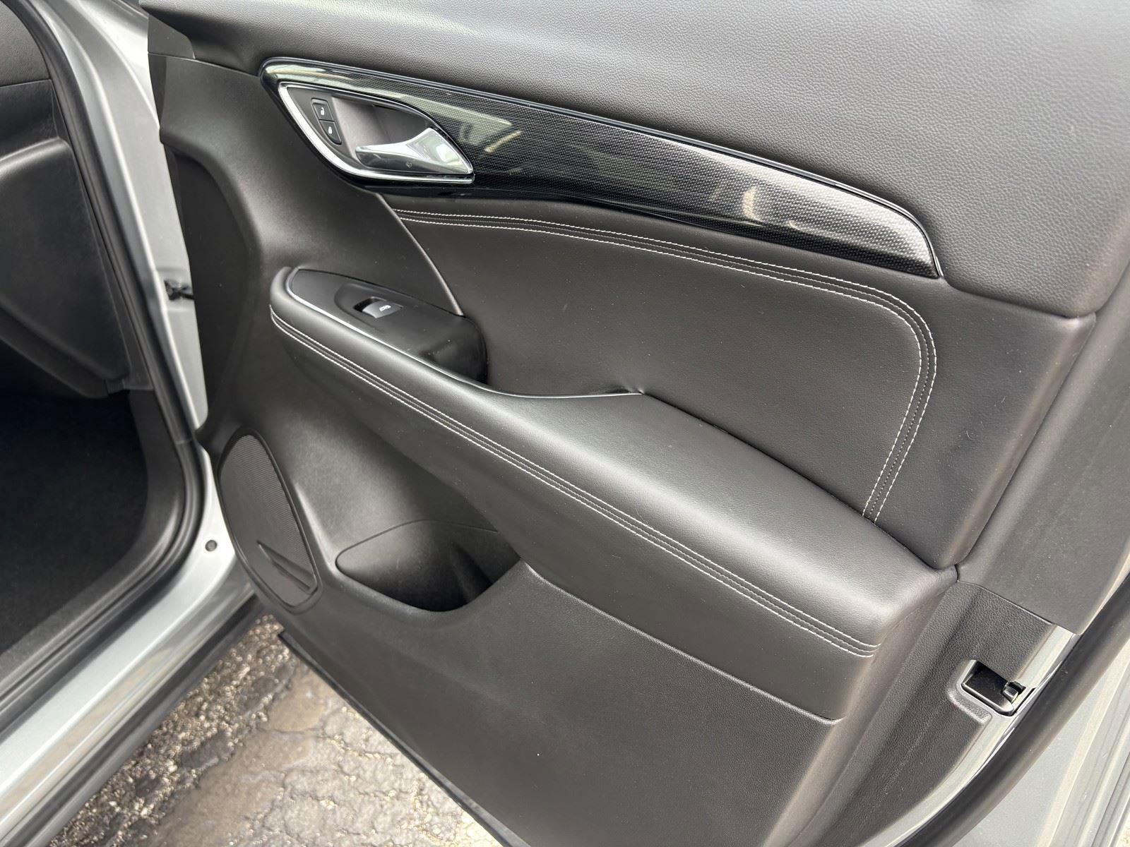 Used 2023 Buick Envision Essence w/ Sport Touring Package image 11