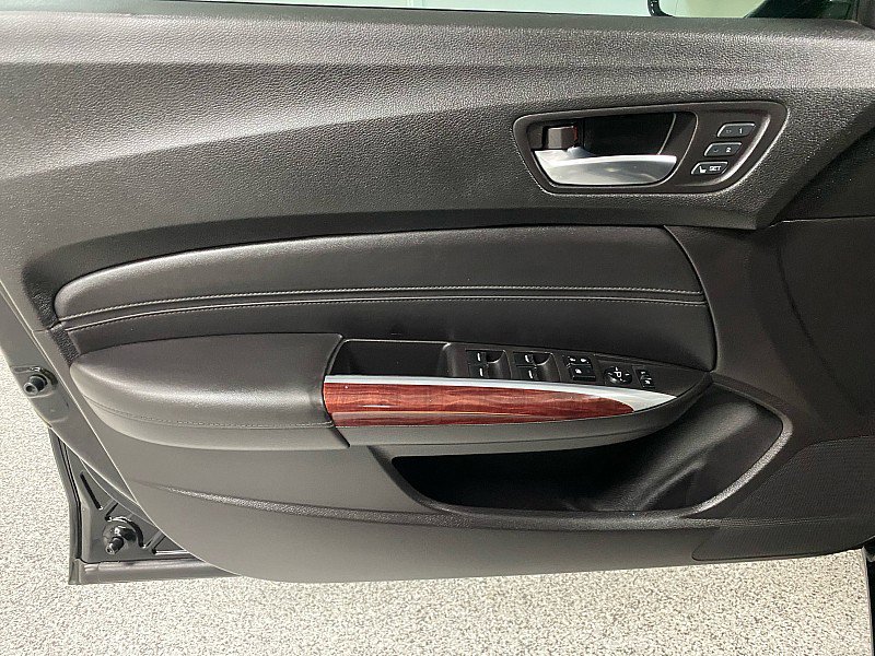 Used 2016 Acura TLX image 10