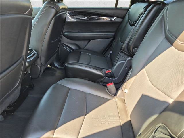Used 2025 Cadillac XT6 Premium Luxury AWD/4WD image 20
