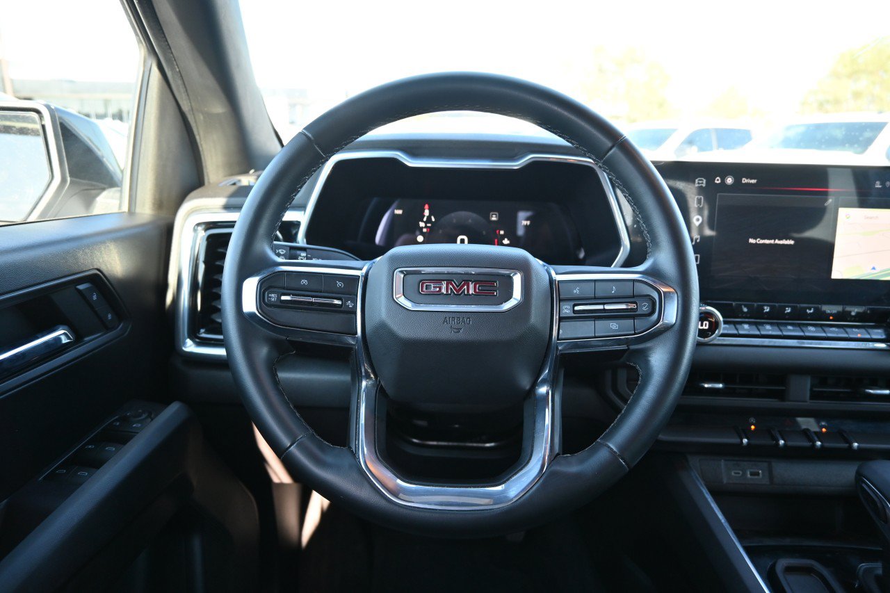Used 2023 GMC Canyon Elevation w/ Elevation Premium Package RWD image 10