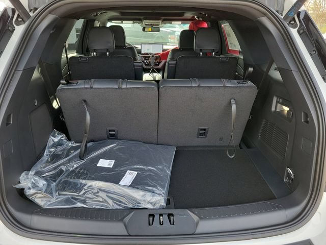 New 2026 Ford Explorer ST-Line w/ ST-Line Street Pack AWD/4WD image 6