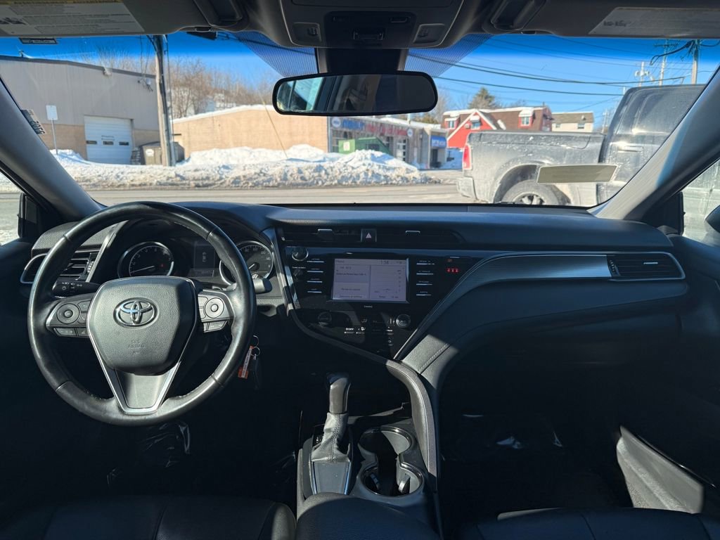 Used 2020 Toyota Camry SE image 18