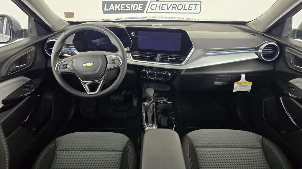 New 2025 Chevrolet Trax LT w/ Driver Confidence Package image 17