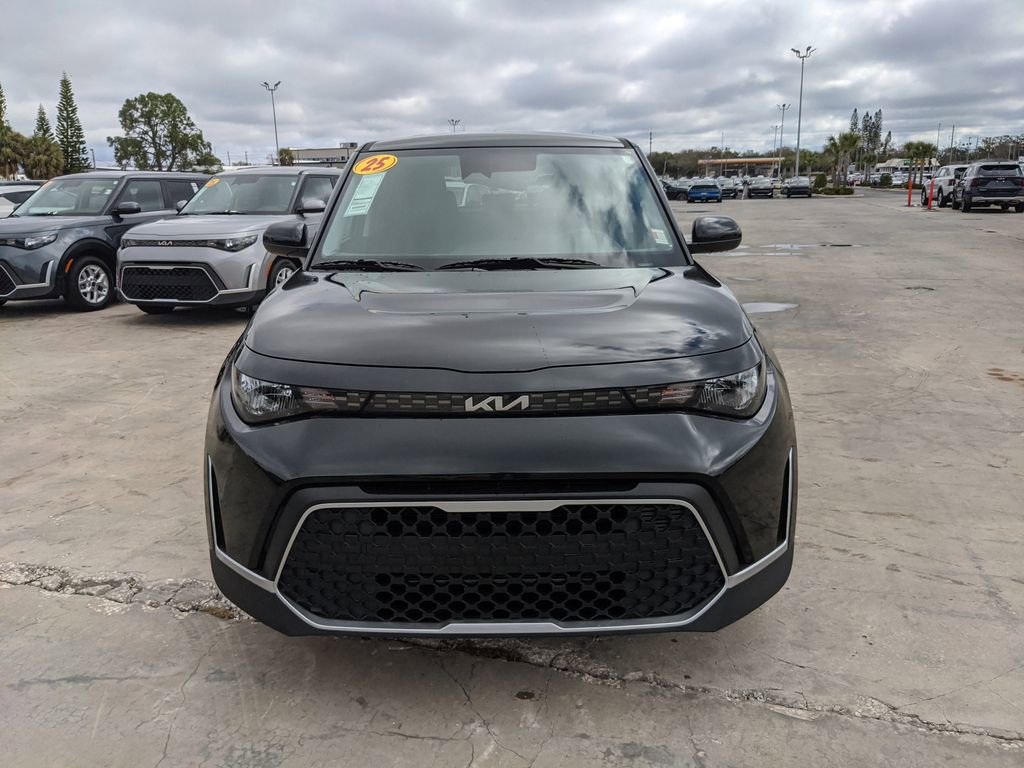Certified 2025 Kia Soul LX image 4