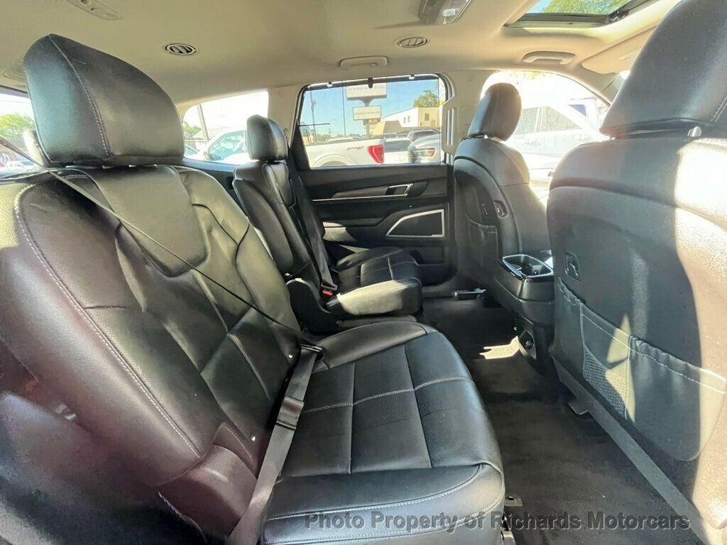 Used 2021 Kia Telluride EX w/ EX Premium Package image 19
