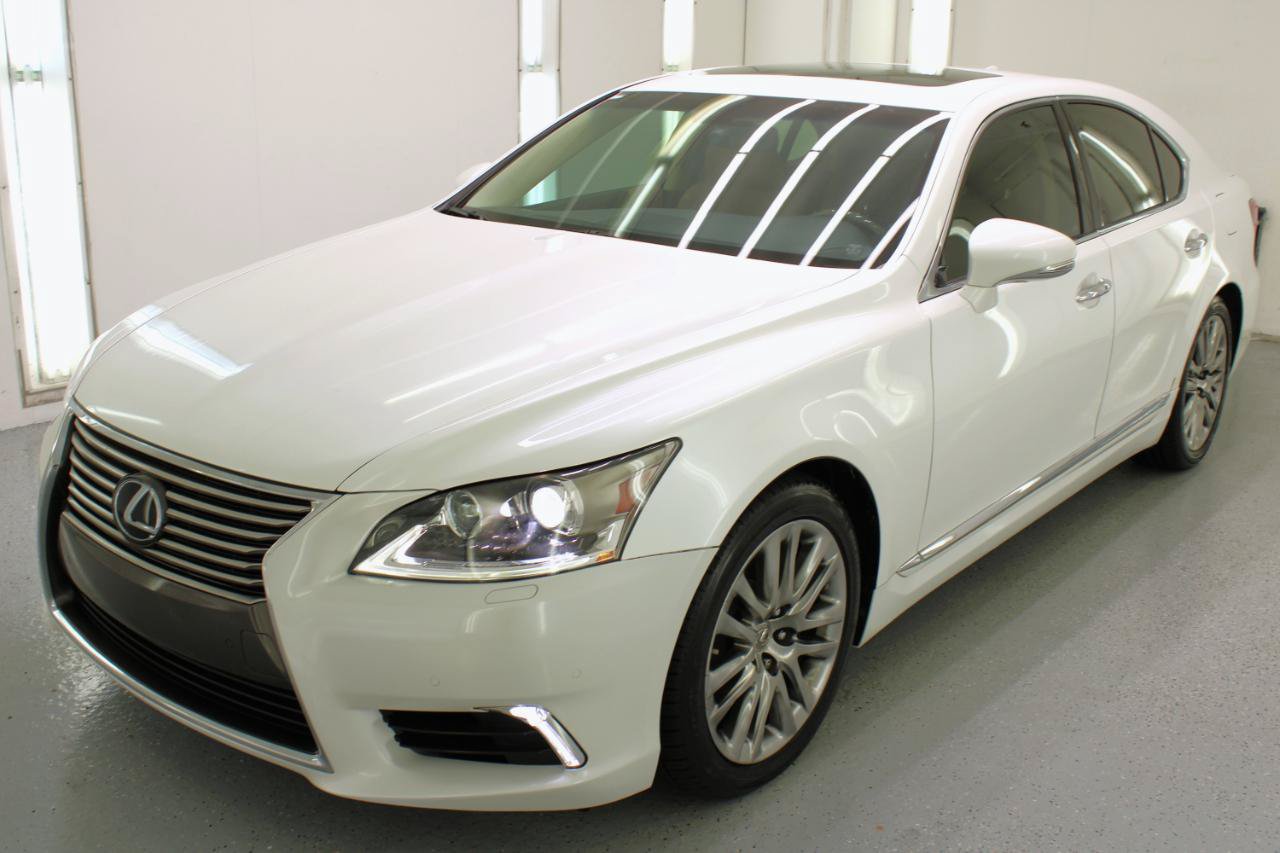 Used 2017 Lexus LS 460 w/ Comfort Package RWD image 4
