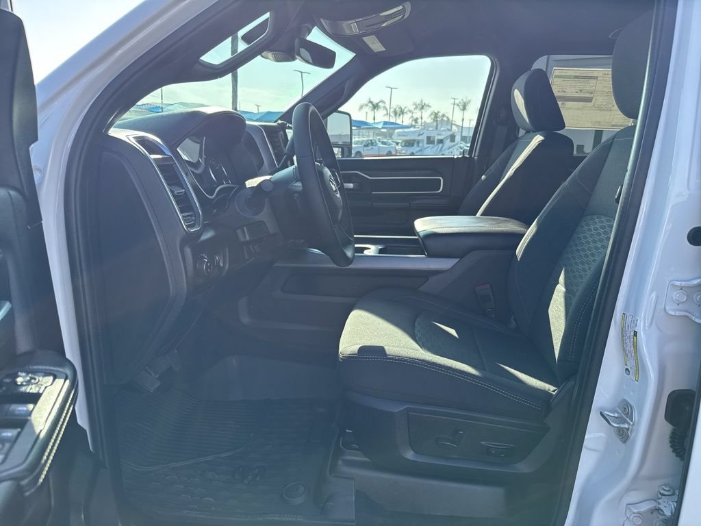 New 2026 RAM 2500 Big Horn AWD/4WD image 19