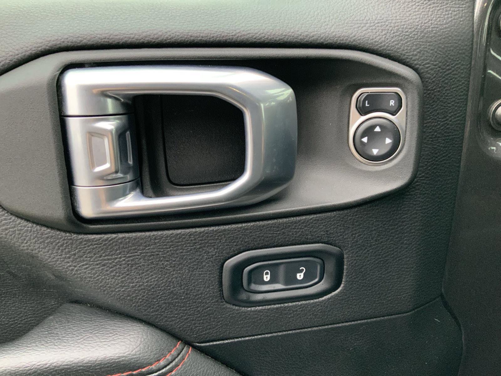 Used 2021 Jeep Gladiator Rubicon image 25