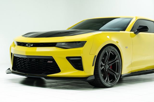 Used 2018 Chevrolet Camaro SS RWD image 10
