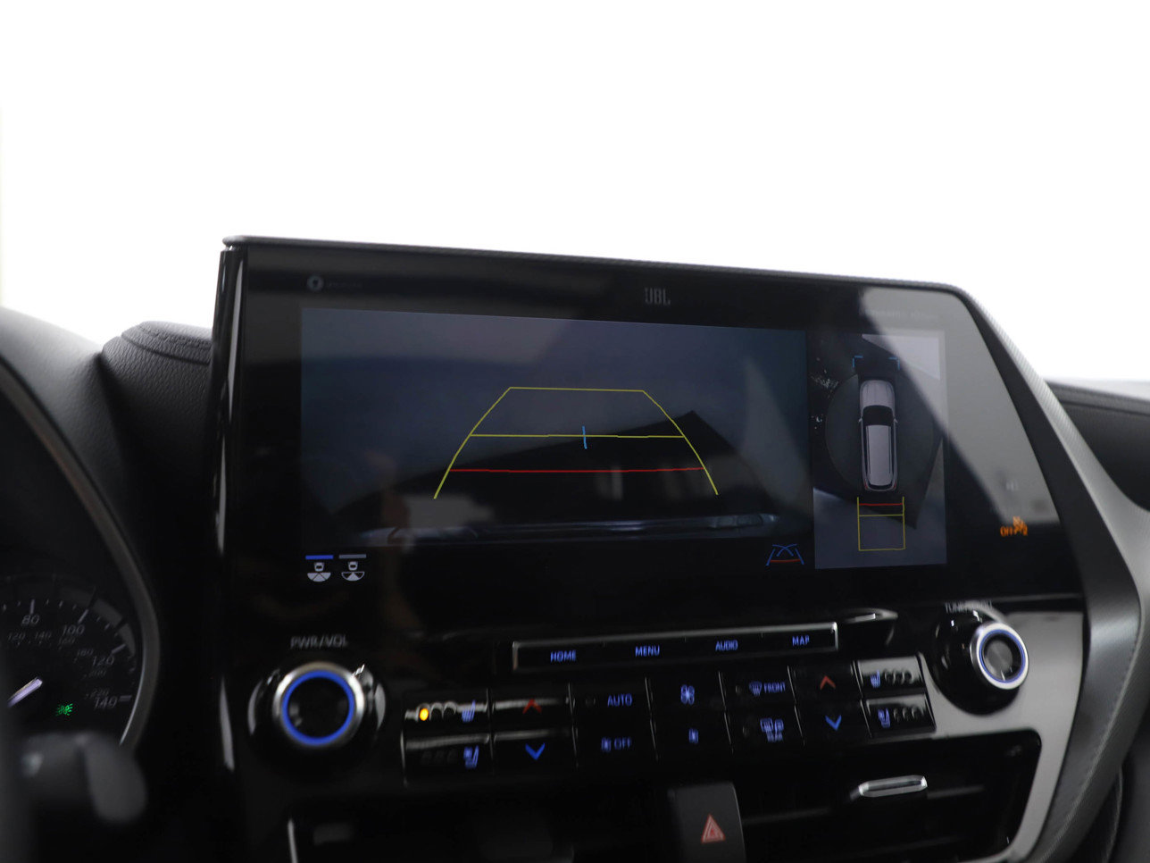 Used 2020 Toyota Highlander Platinum image 29