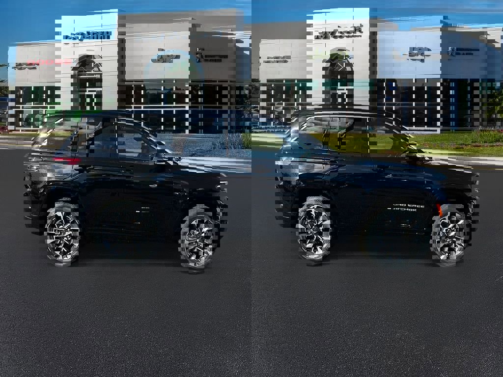 New 2025 Jeep Grand Cherokee Overland w/ Luxury Tech Group IV image 8