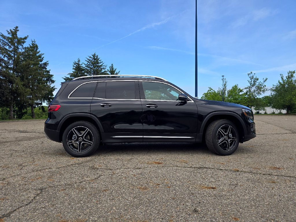 New 2026 Mercedes-Benz GLB 250 4MATIC image 17