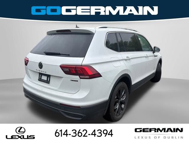 Used 2023 Volkswagen Tiguan SE w/ Panoramic Sunroof Package AWD/4WD image 7
