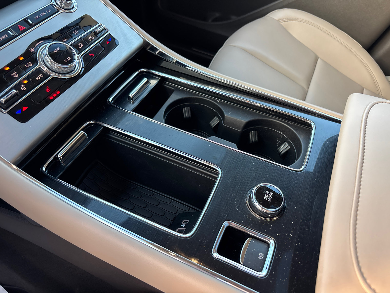 Certified 2024 Lincoln Aviator AWD w/ Premium Package image 23