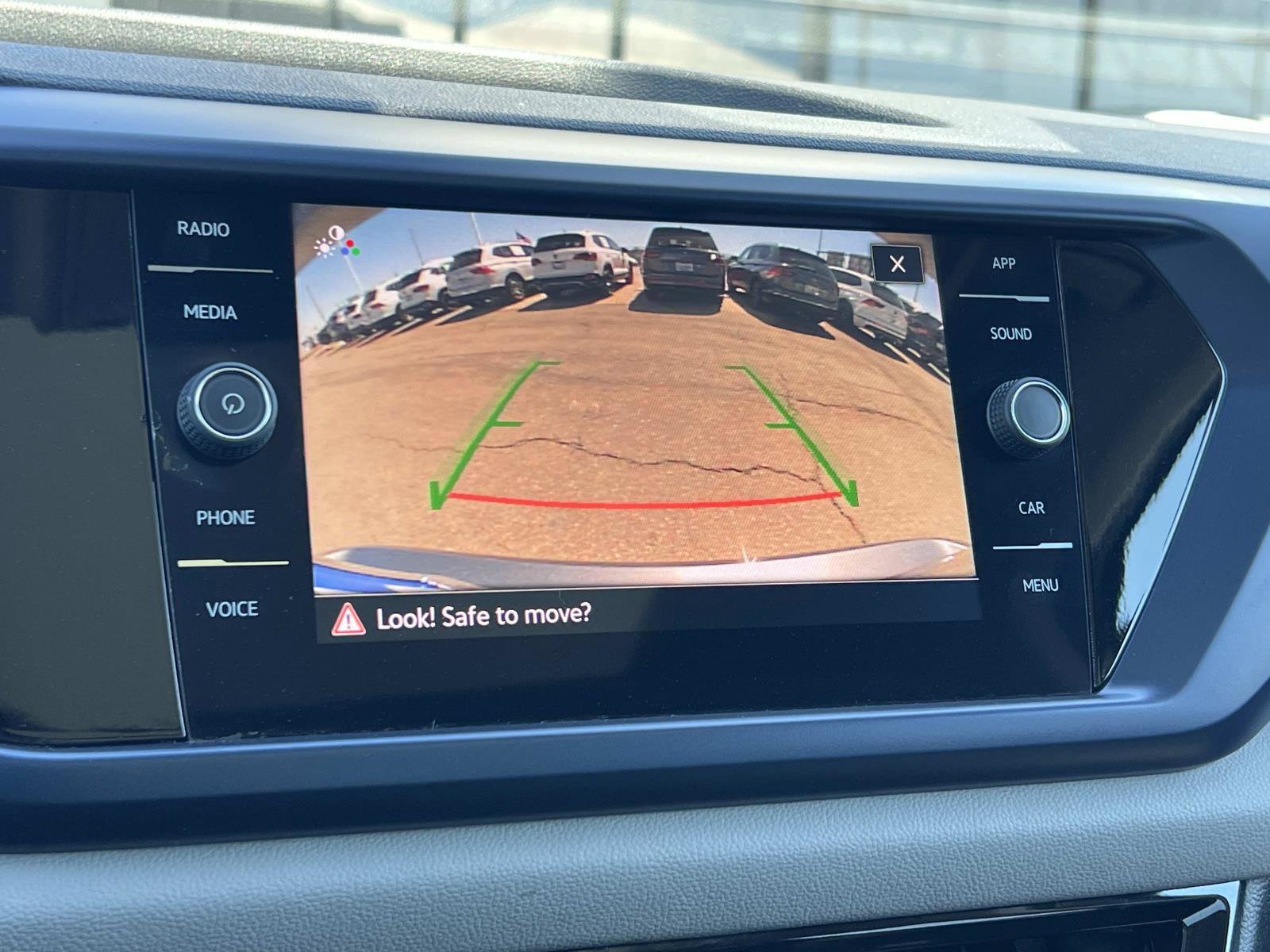 Certified 2023 Volkswagen Taos SE w/ Panoramic Sunroof Package image 14