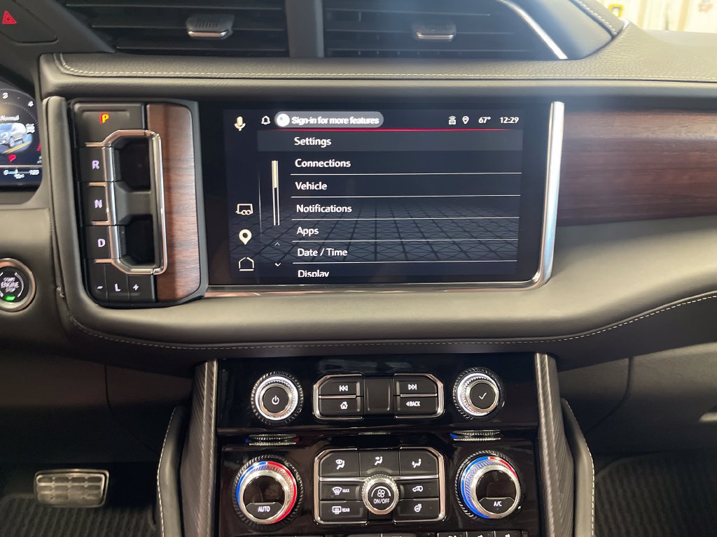 Used 2024 GMC Yukon Denali Ultimate AWD/4WD image 19