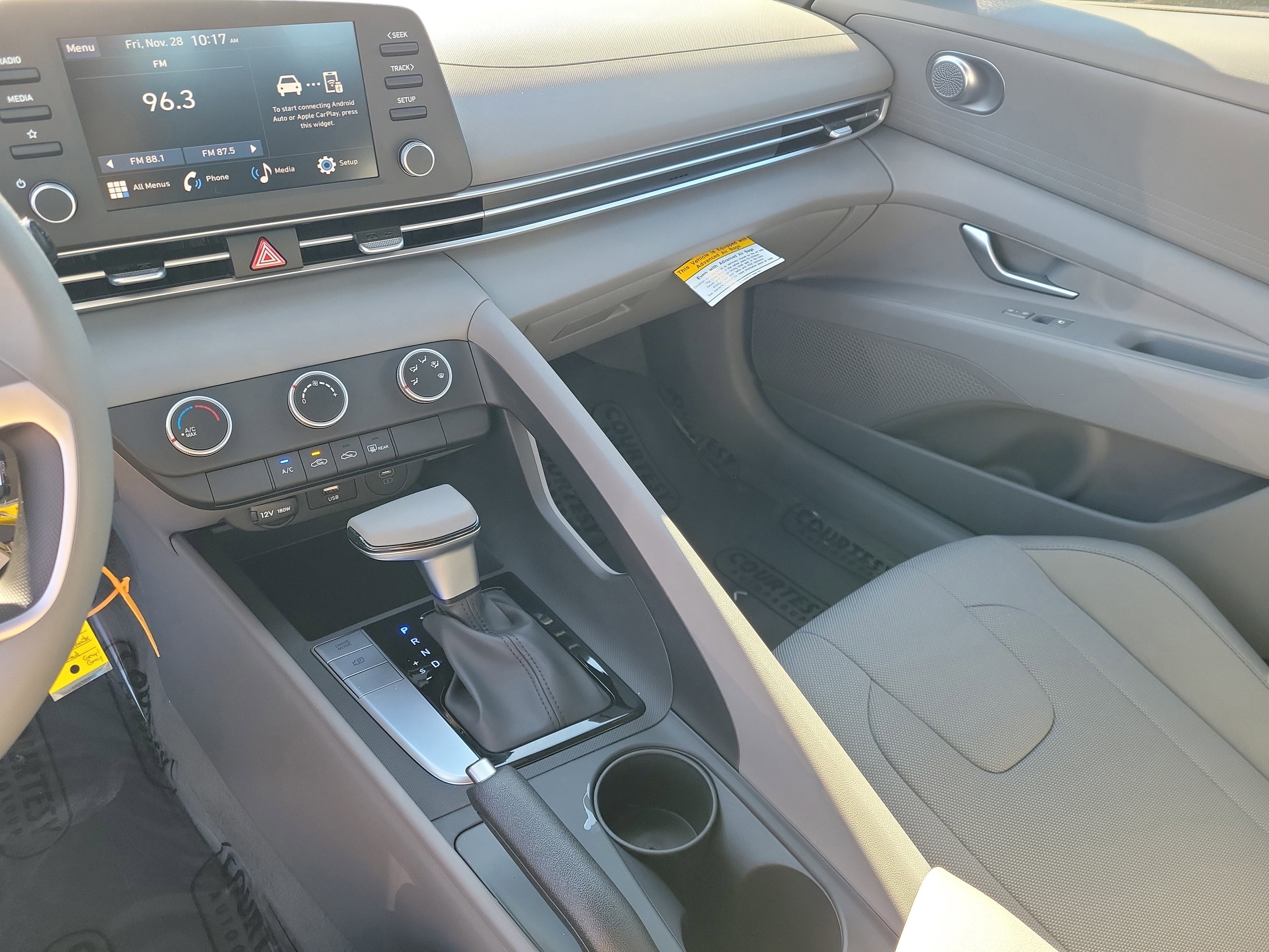 New 2026 Hyundai Elantra SE w/ Cargo Package image 24