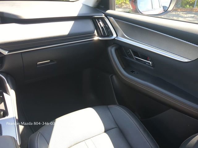 Certified 2025 MAZDA CX-70 Plug-In Hybrid w/ Premium Pkg AWD/4WD image 18